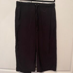 New York & Company Soho Street Capri Wide Leg XL